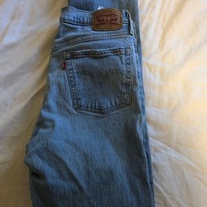 levis light wash straight leg 504 jeans